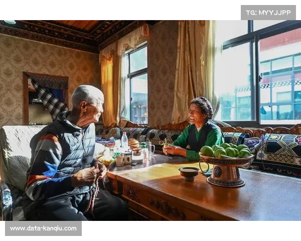 亚东射箭赛邀请林芝朗县和山南洞嘎达羌队同台表演 展现传统射箭技艺精彩纷呈 亚东射箭赛邀请林芝朗县和山南洞嘎达羌队同台表演 展现传统射箭技艺精彩纷呈